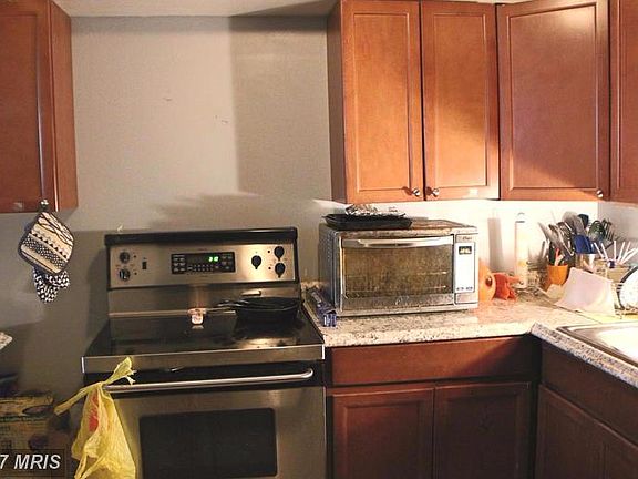 4th image of 906 N Fulton Ave Unit A