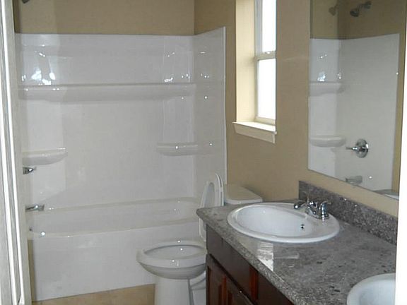 5th image of 2114 Lombard St