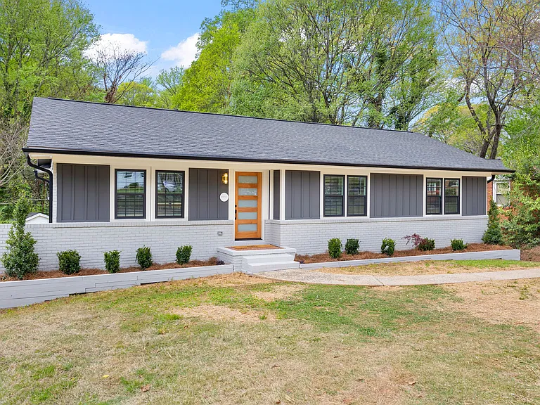 2000 Kilborne Dr — Photo 1