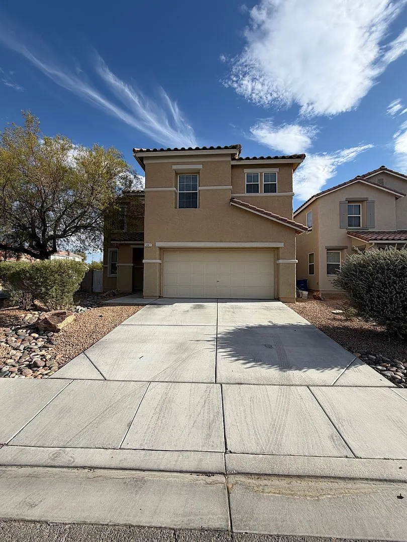Americana Property Mgmt - Spacious 3 Beds + Den & Loft In A 2 Story Home In North Las Vegas. — Photo 1