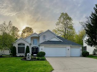 11006 Summer Chase Rd, Fort Wayne, IN 46818