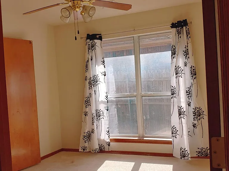 1001 Oak Creek Dr — Photo 10