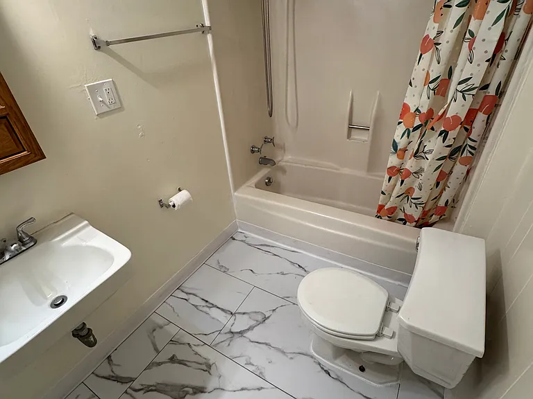 630 Main St #D — Photo 5