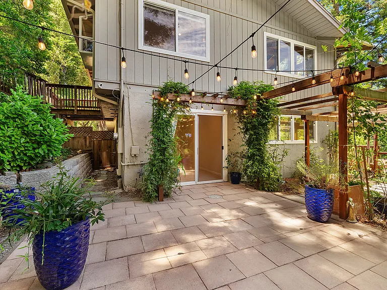 12 White Oak Dr — Photo 45