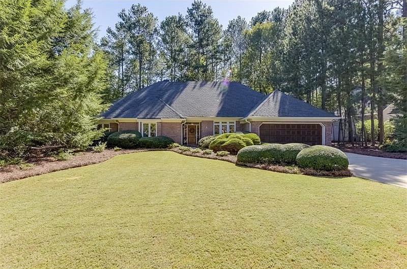 2nd image of 3520 Lakewind Way