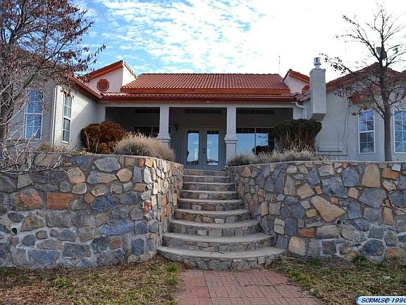 3rd image of 39 Fuller Dr