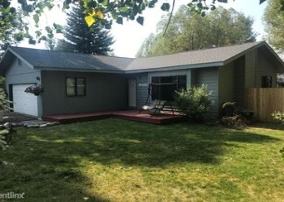 1st image of 2084 Lilac Ln