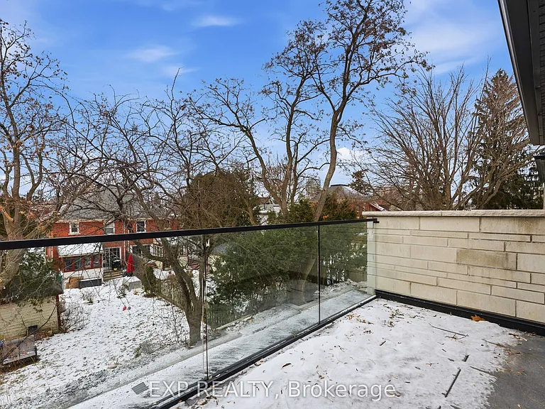 512 Roosevelt Ave #B — Photo 19