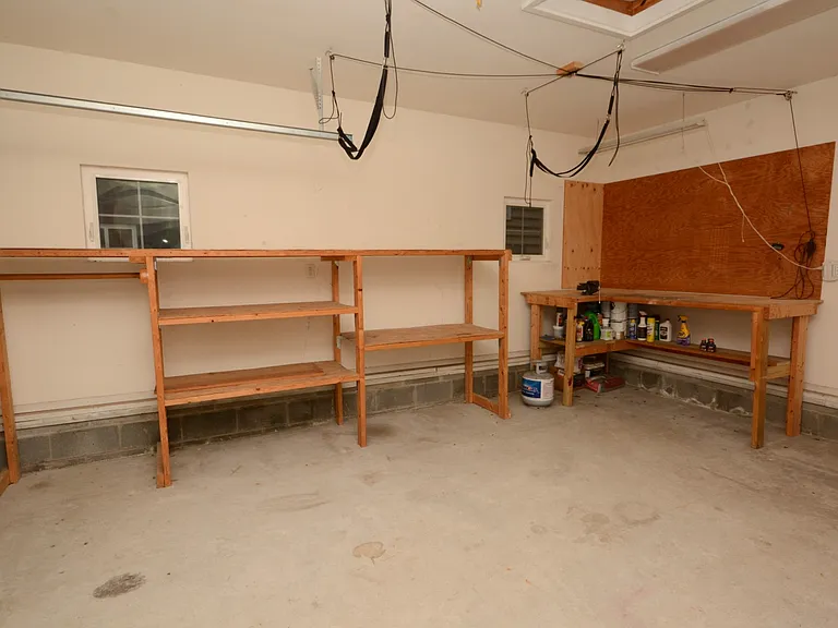 4116 Pretty Lake Ave — Photo 54