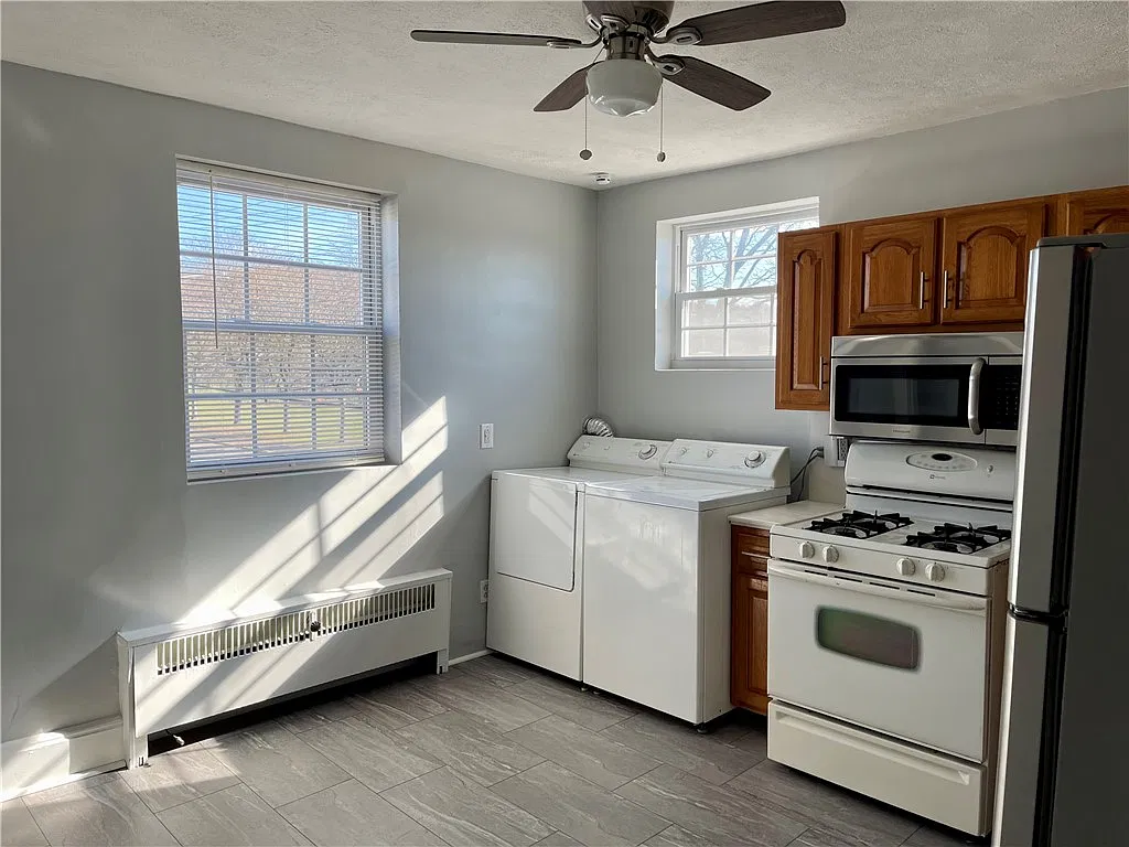 1 bed, $900 — Photo 2