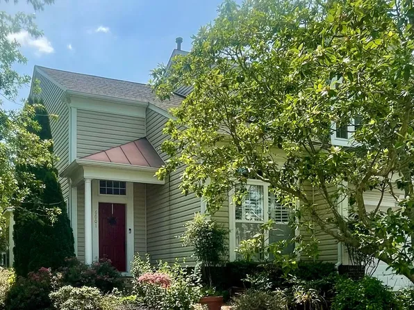 6001 Smooth Stone Pl, Haymarket, VA 20169