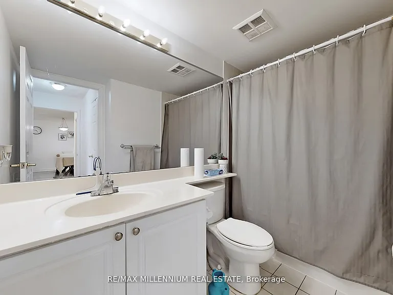 25 Kingsbridge Garden Cir #423 — Photo 25