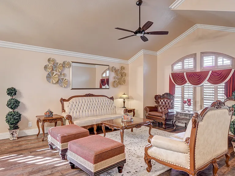 937 Denberry Way — Photo 32