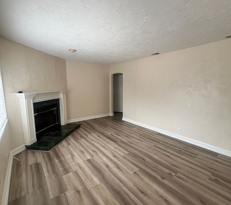1st image of 6025 McMahon Dr