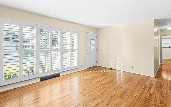 3rd image of 2205 Martin Dr
