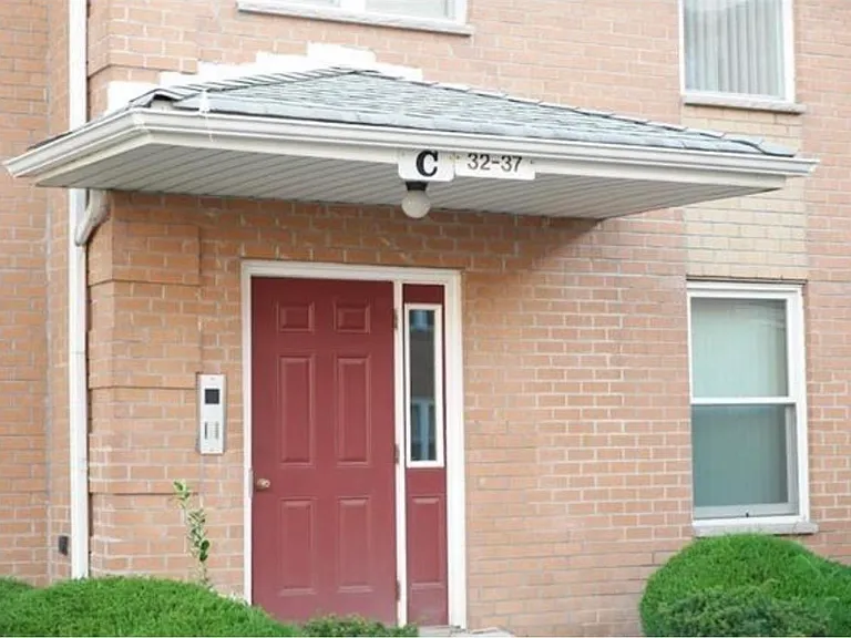 32 Riverview Ct — Photo 2