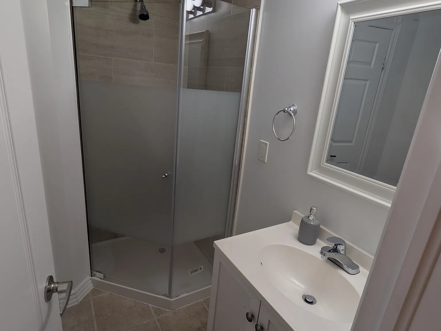 Southwoods Cres, Barrie — Photo 3