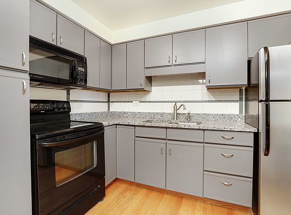 5th image of 911 8th Ave APT 4