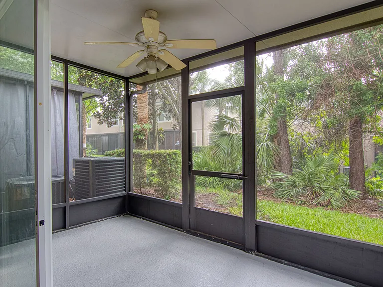 1020 Berkman Cir — Photo 8