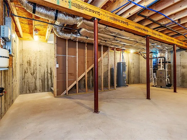 81 Cadora Ave — Photo 26