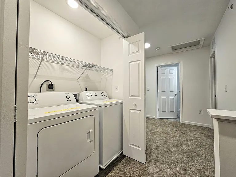 4 Sand St — Photo 15