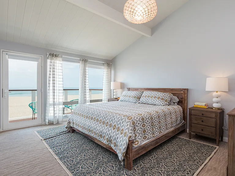 1037 Mandalay Beach Rd — Photo 12