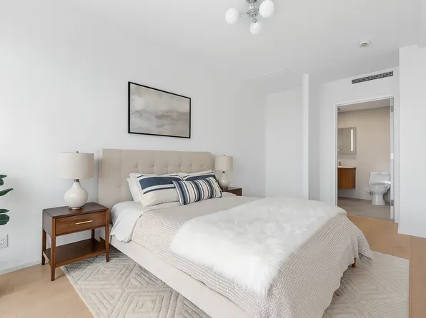 2286 Cropsey Avenue image 6 of 14