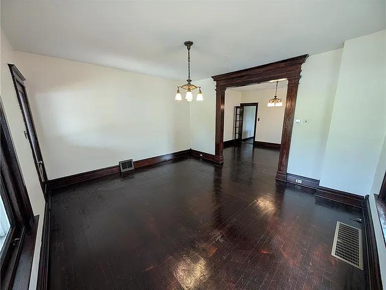2132 Lincoln Ave — Photo 4