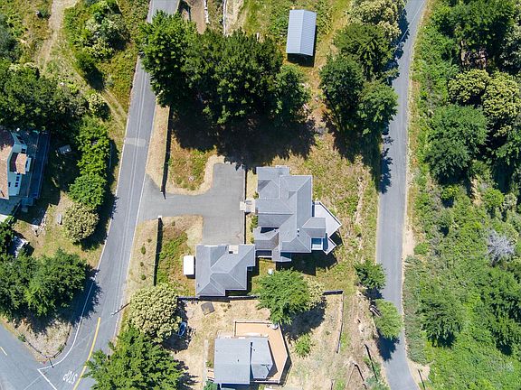 3rd image of 195 Parsons Rd