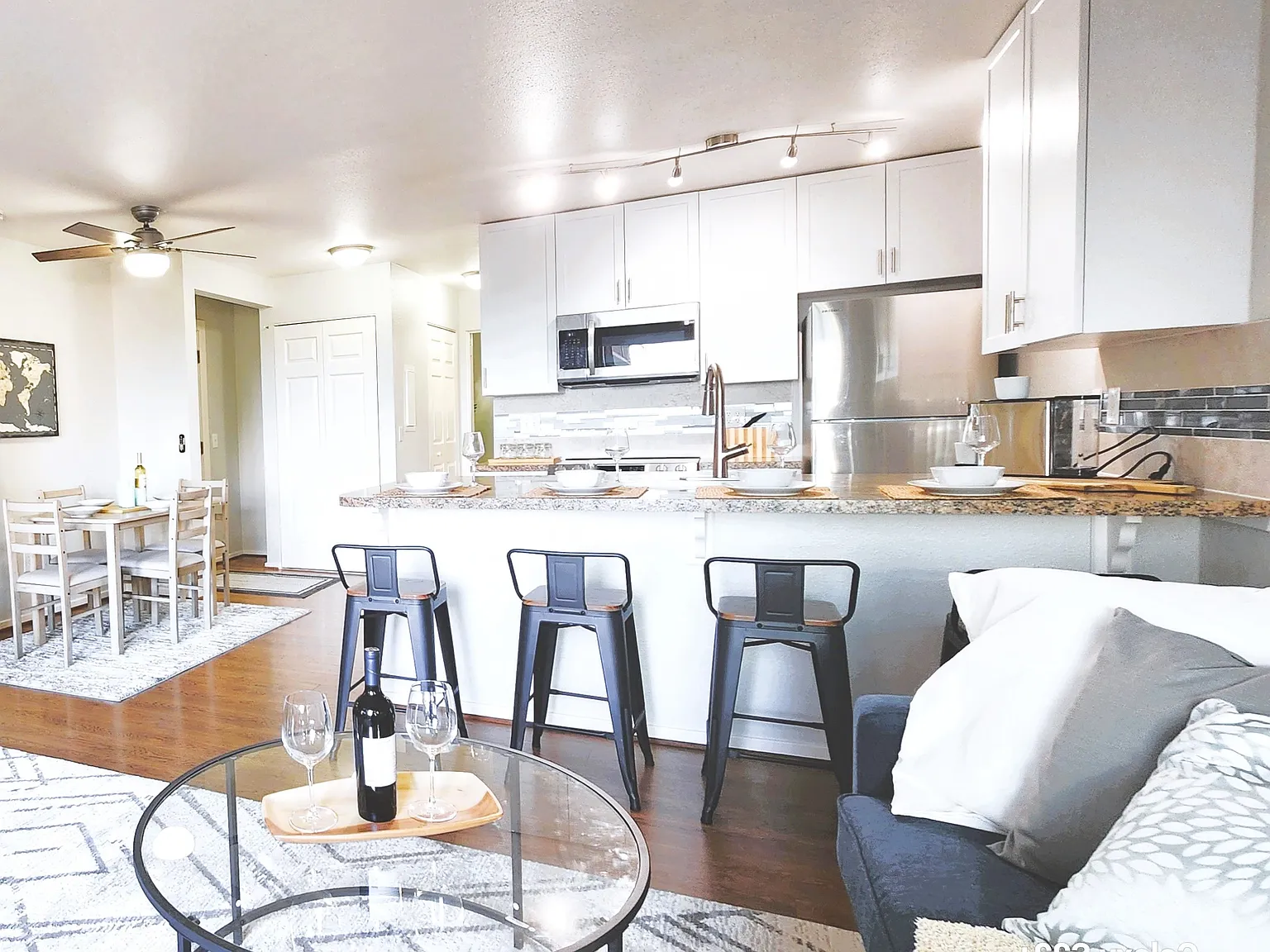 Hawaiian Apartments — Photo 3