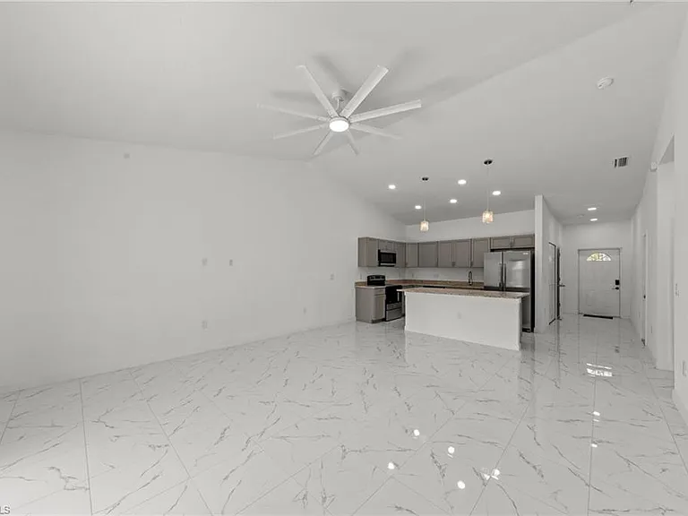 1938 Laverna Ave — Photo 15