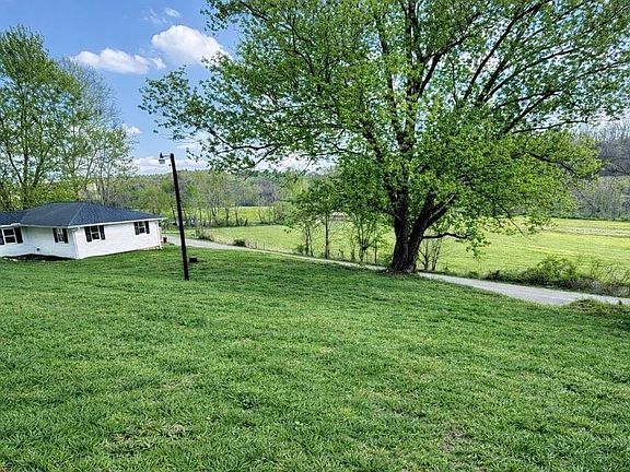 4th image of 3304 Laurel Rd