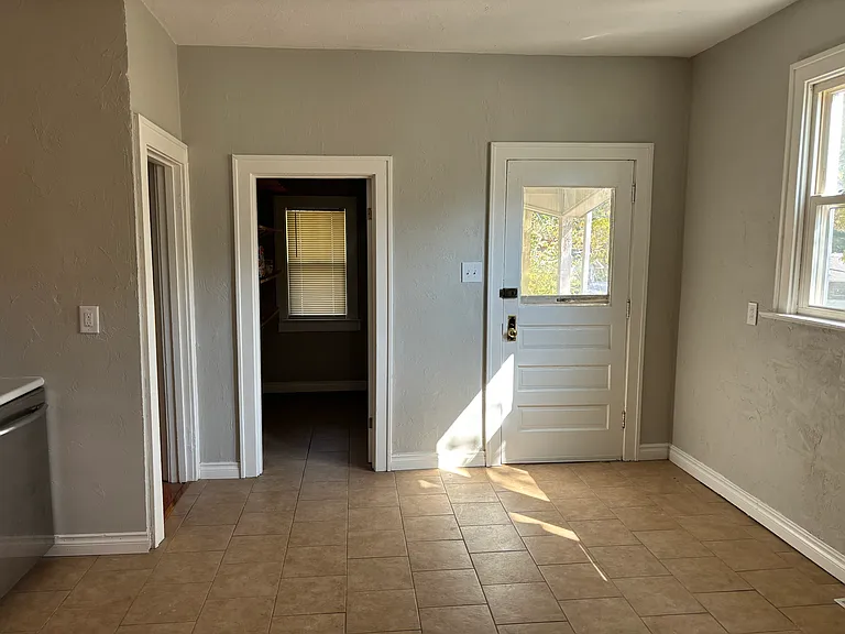 3527 Lorene St — Photo 14