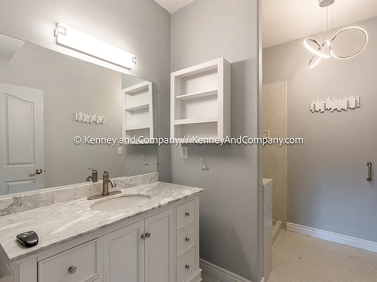 4715 Paramount Pl — Photo 13