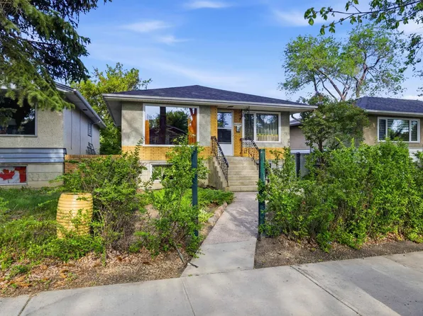 10138 74th St NW, Edmonton, AB T6A 2X9