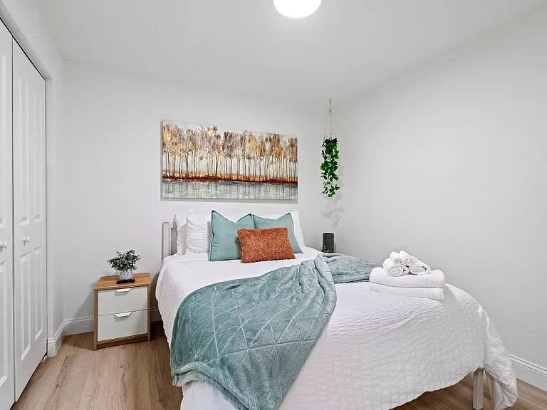 638 Lake Palms Dr — Photo 6