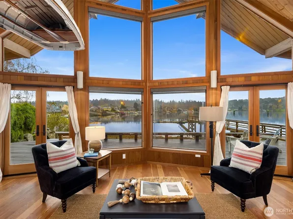 20539 Chief Sealth Drive NE, Indianola, WA 98342