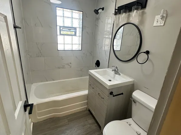 2719 165th St APT 1, Hammond, IN 46323