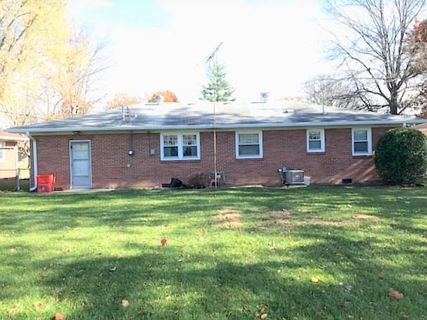 2nd image of 328 Brookside Ln