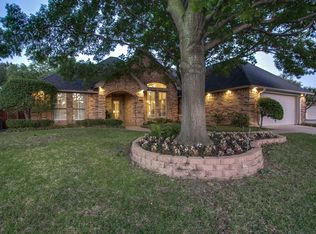 3728 Rolling Meadows Dr, Bedford, TX 76021