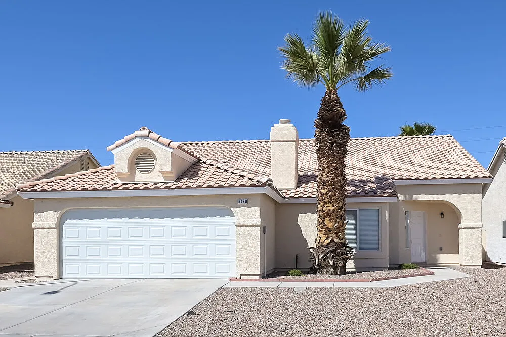 3 bed, 2.0 bath, 1777 sqft, $2,365 — Photo 1