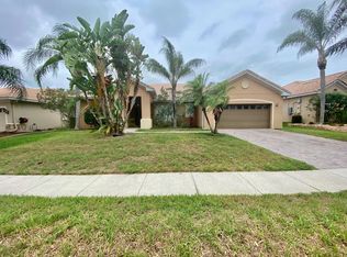 3402 Great Pond Dr, Kissimmee, FL 34746