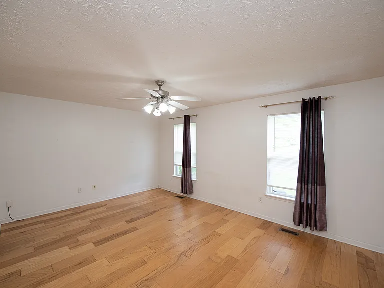 1940 Ellison Dr — Photo 14