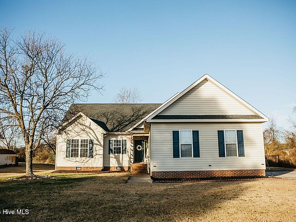 3rd image of 111 Woodcroft Drive