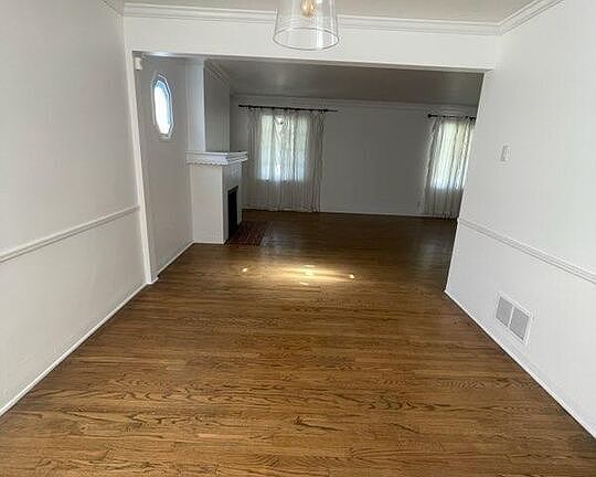 5th image of 3632 Somerset Dr