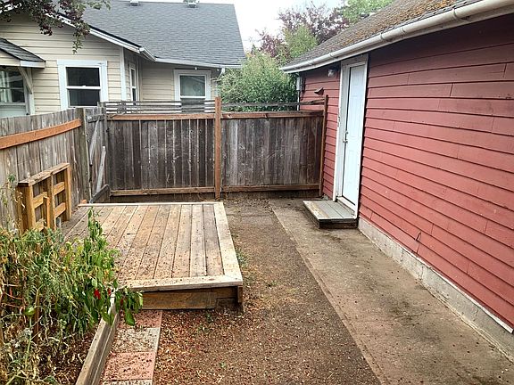 3rd image of 906 & A W 28th Ave #B-1ba-550sqft