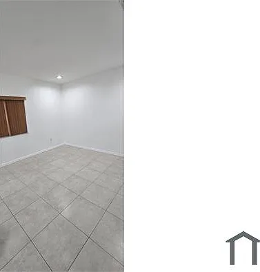 16303 SW 44th Ter — Photo 2