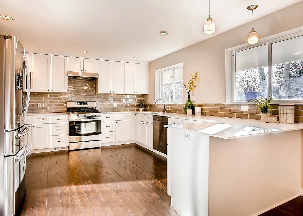 4 bed, 3100 sqft, $5,200 — Photo 4