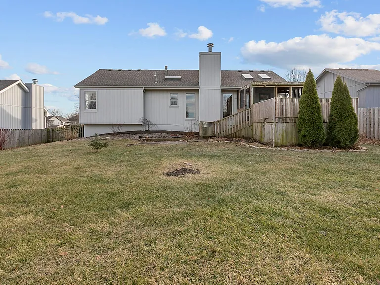 1600 NE Harvest Ln — Photo 38