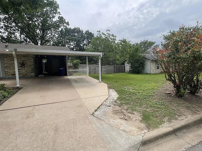 207 Chippendale Ave — Photo 17